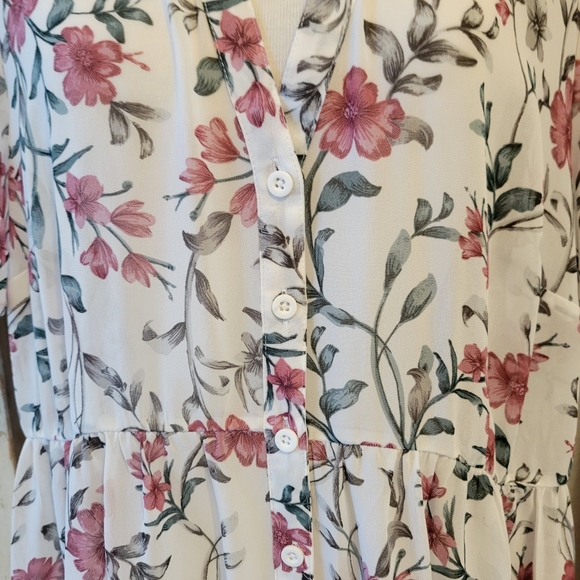 Torrid floral romantic chiffon hi-lo tunic - Picture 4 of 13